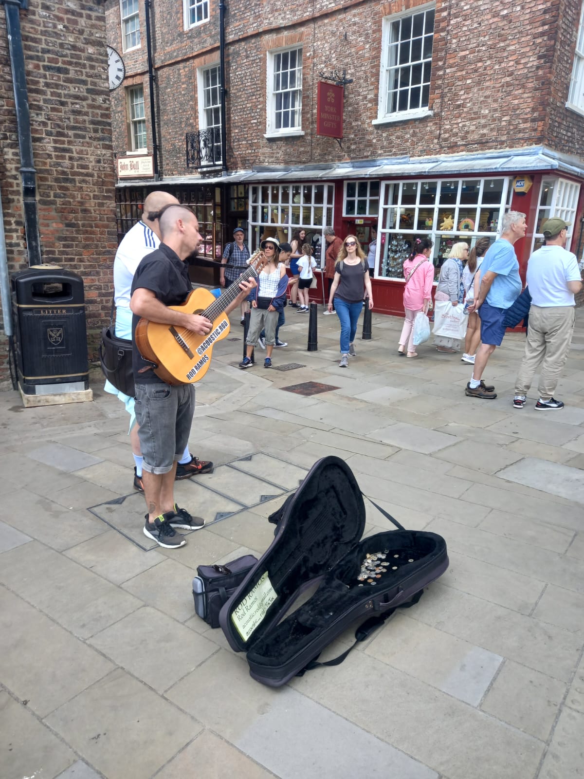 A classical guitar player in York